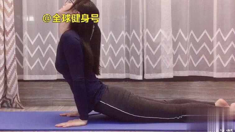 7个拉伸动作疏通经络，矫正弯腰驼背，塑造挺拔身姿