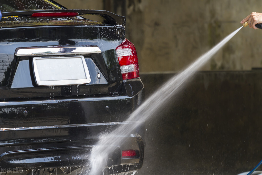 传统洗车店洗一台车成本多少钱,洗车店365元免费洗一年亏吗