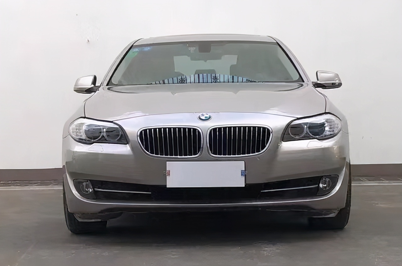 2010年宝马5系520li二手车,2018款宝马5系二手车值得买吗