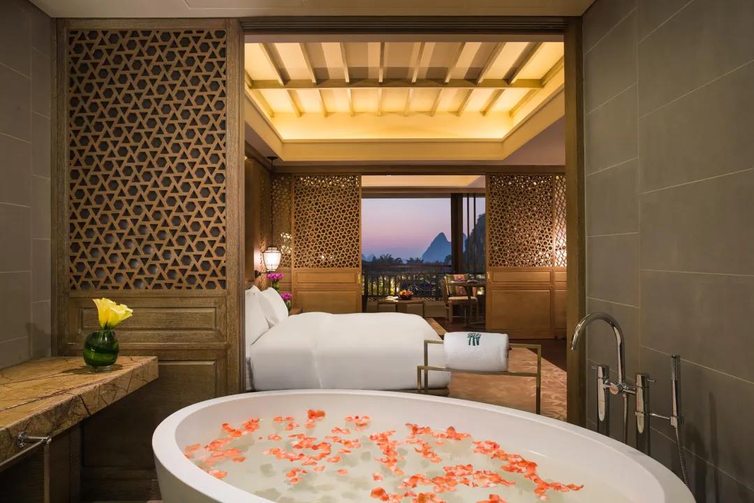 广西阳朔又一顶奢酒店,潺潺流水,久违的隔世风景,美得像一个梦