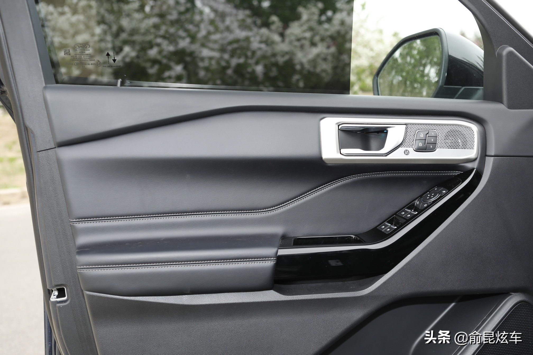 全新大七座suv福特探险者,帅气十足的性能轿跑suv