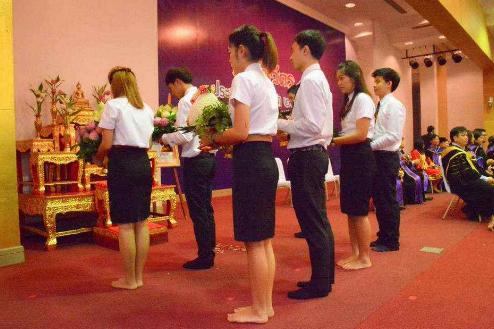 留学国外如何排解情绪,留学想家了怎么办