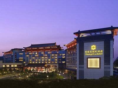 香格里拉酒店哪个国家的,香格里拉酒店为什么叫香格里拉