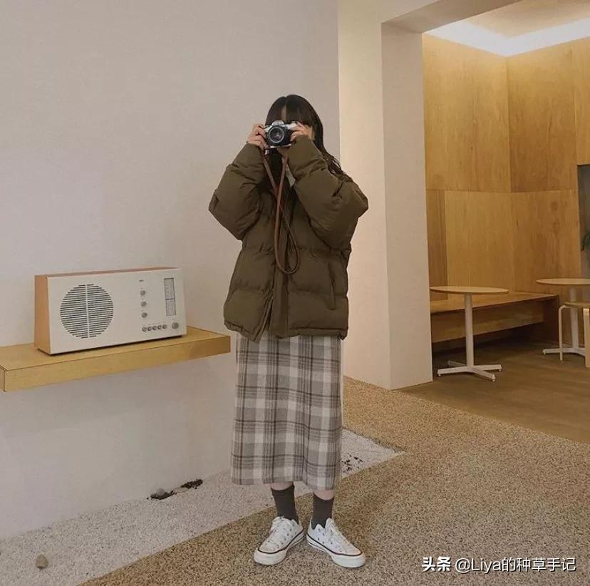 满大街都是骆驼羽绒服,满大街都在穿皮草外套长靴真洋气