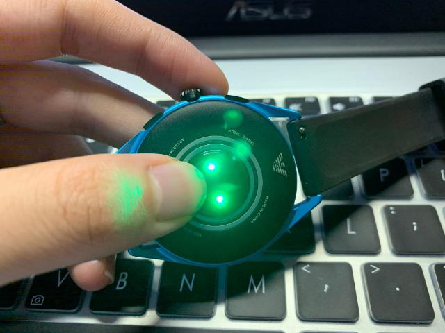 阿玛尼第五代智能手表,阿玛尼手表5a