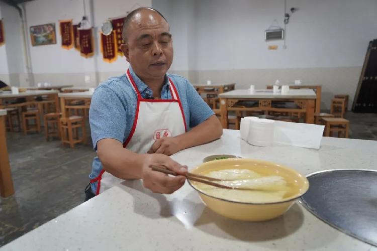 「两江“双晒”」力杨水上漂、大竹林焖烧鸡、翠云水煮鱼…两江新区“宝藏”美食推荐