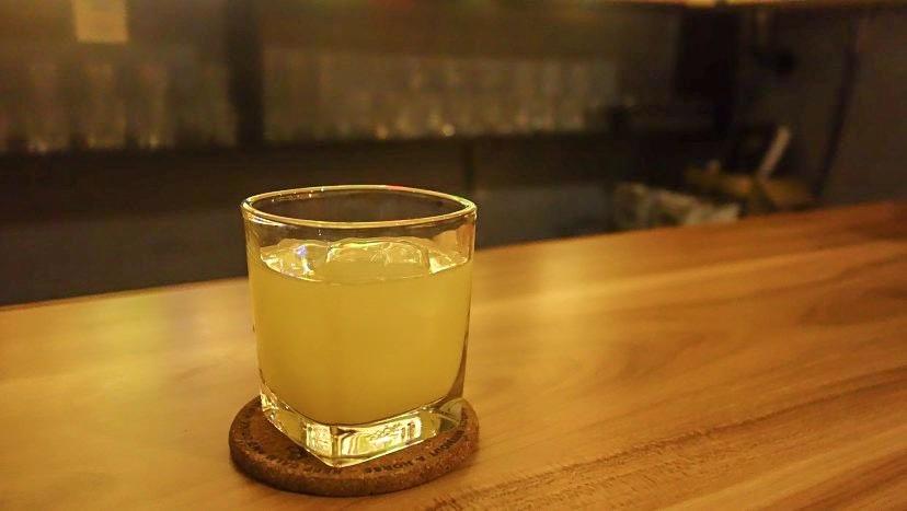 女的爱喝烈酒，男的抱头痛哭—北海调酒师给我讲述他的“治疗史”