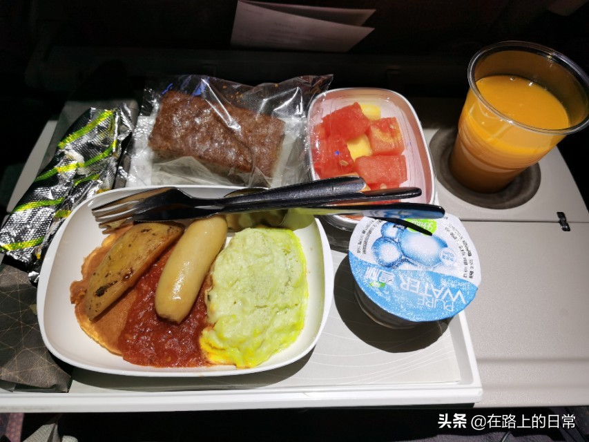 体验阿联酋头等舱,体验土豪飞机