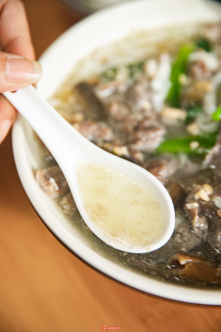 西门老街19元一碗的牛肉海鲜面，虽贵但好吃到勾魂