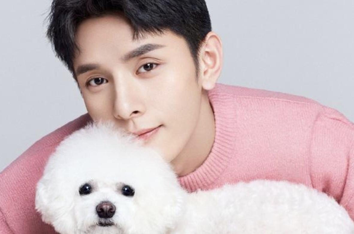 湖南小伙直播卖口红,湖南小伙卖口红暴富