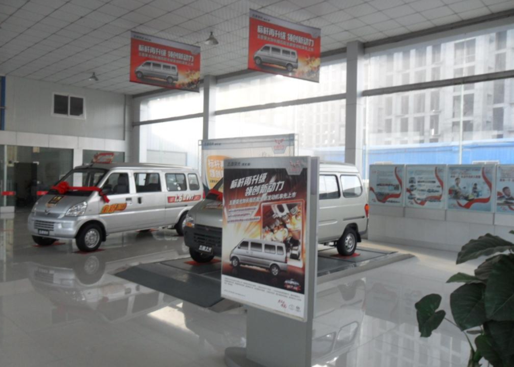 经销商买车必须亲自去4s店提车吗 (通过经销商去4s店提车靠谱吗)