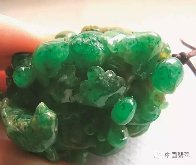 从8亿天价玻璃看翡翠市场上的“替身”