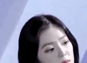 杨幂赵丽颖冻到飙泪,赵丽颖走红毯冻人