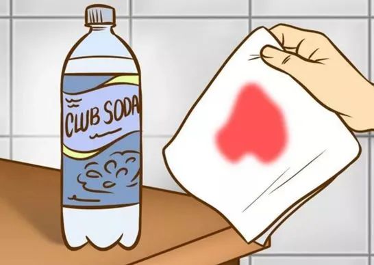 白墙红酒印渍怎么去除,去除红酒渍小妙招用白葡萄酒