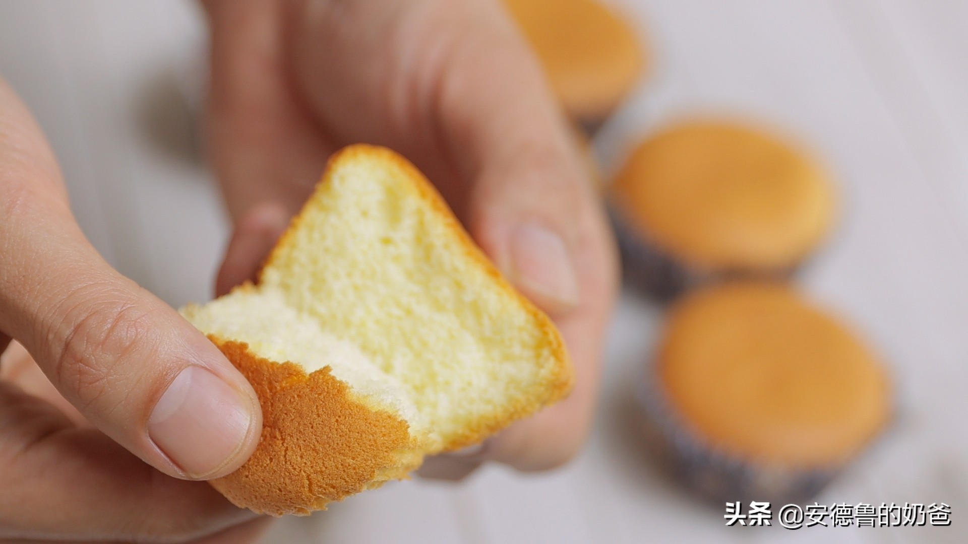 戚风蛋糕做法塌陷原因,戚风倒扣塌陷怎么补救