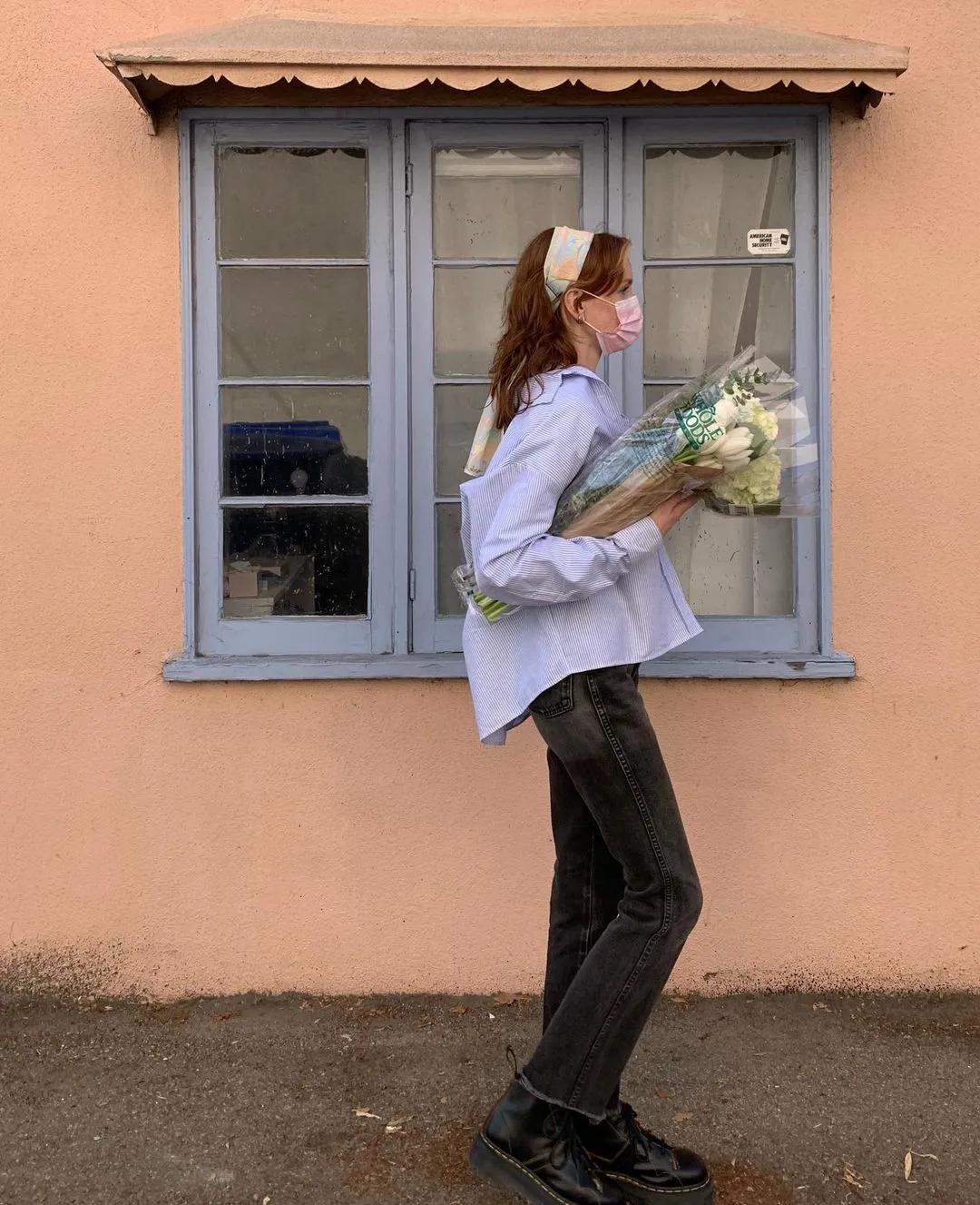 马蹄裤和喇叭马蹄裤哪个更显腿长,高腰显瘦马蹄裤