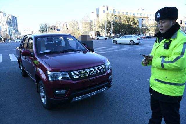 马路是大爷，停车是孙子，在中国开皮卡果真如此酸爽？
