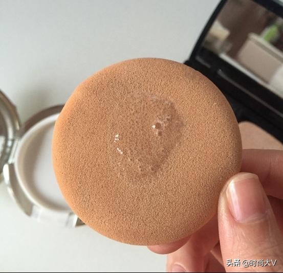 怎么使用气垫bb不油腻不脱妆,这才是使用气垫bb的正确方法