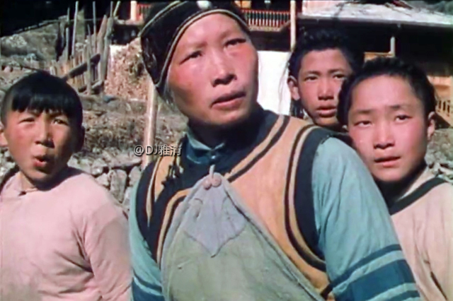 自古英雄出少年演员再聚首,自古英雄出少年老电影的演员们