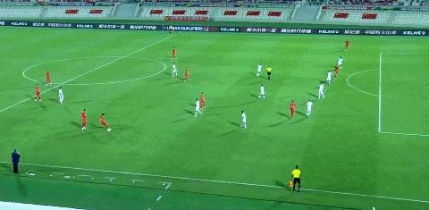 上港国脚武磊颜骏凌张琳梵,世预赛武磊梅开二度