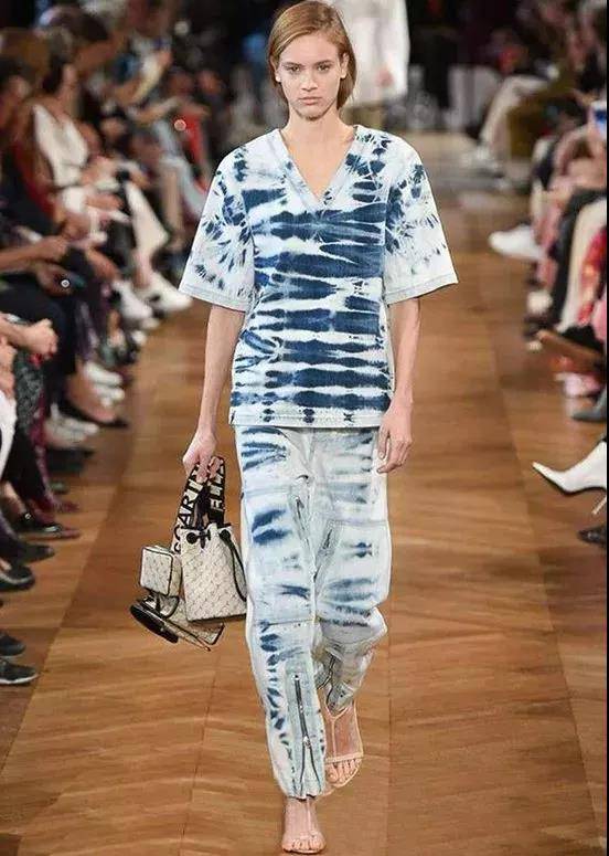 今年夏季的最新款t恤,2020夏流行什么t恤