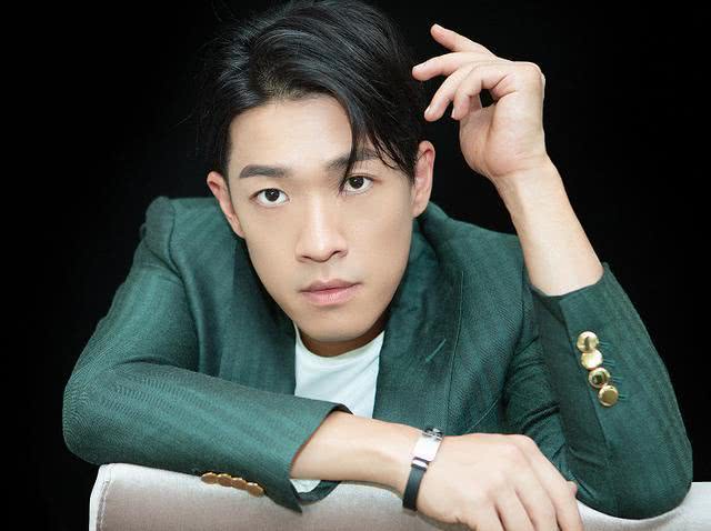 张丰毅与儿子张博宇同台,张丰毅和张博宇是亲生的吗