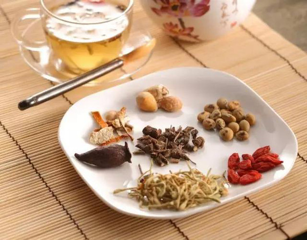 乱吃健胃消食片可能会吃出病，医生说消化不良应该这样用药