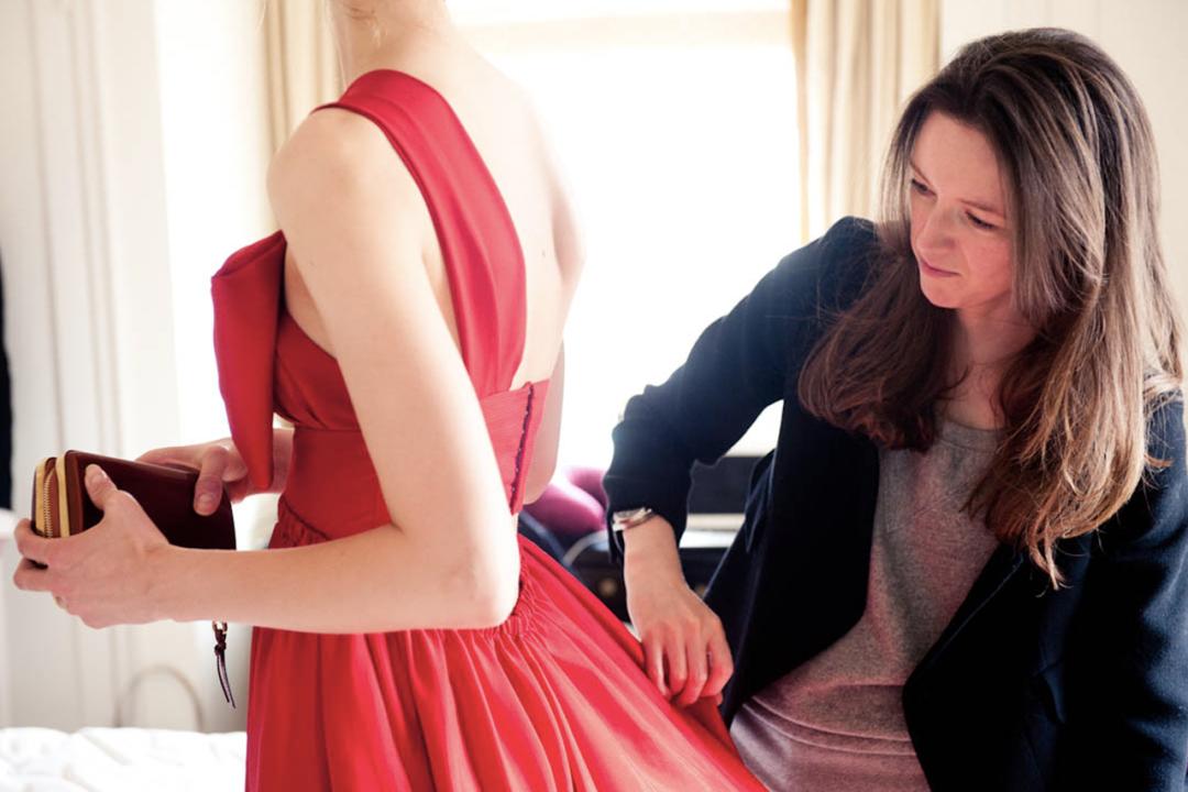 那个给Chloé设计出小猪包的设计师居然被Givenchy炒鱿鱼了