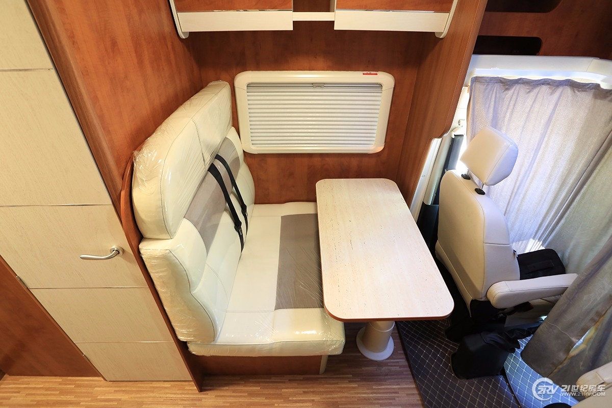 同级别房车谁敢跟它比轻量化！实拍亚特plasy631房车