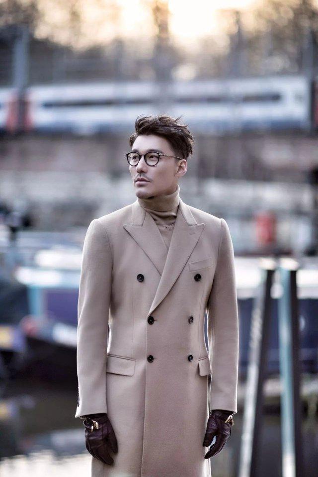 胡兵年轻的照片,胡兵年轻照片