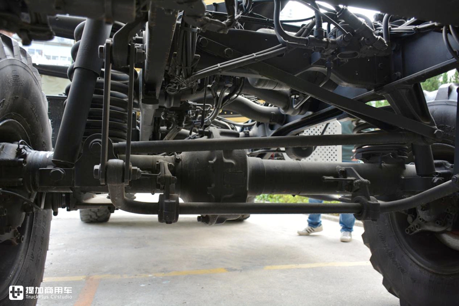 东风越野房车2021款乌尼莫克u5000,全时四驱乌尼莫克越野房车