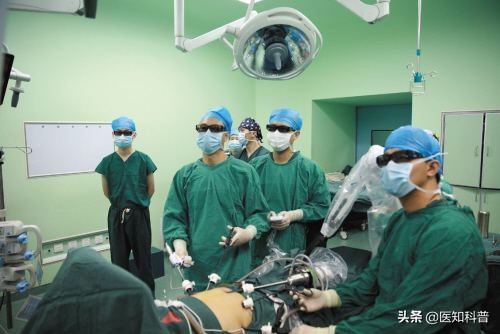 胆囊切除术后大便正常就是上腹胀,老年人胆囊切除手术后腹胀严重