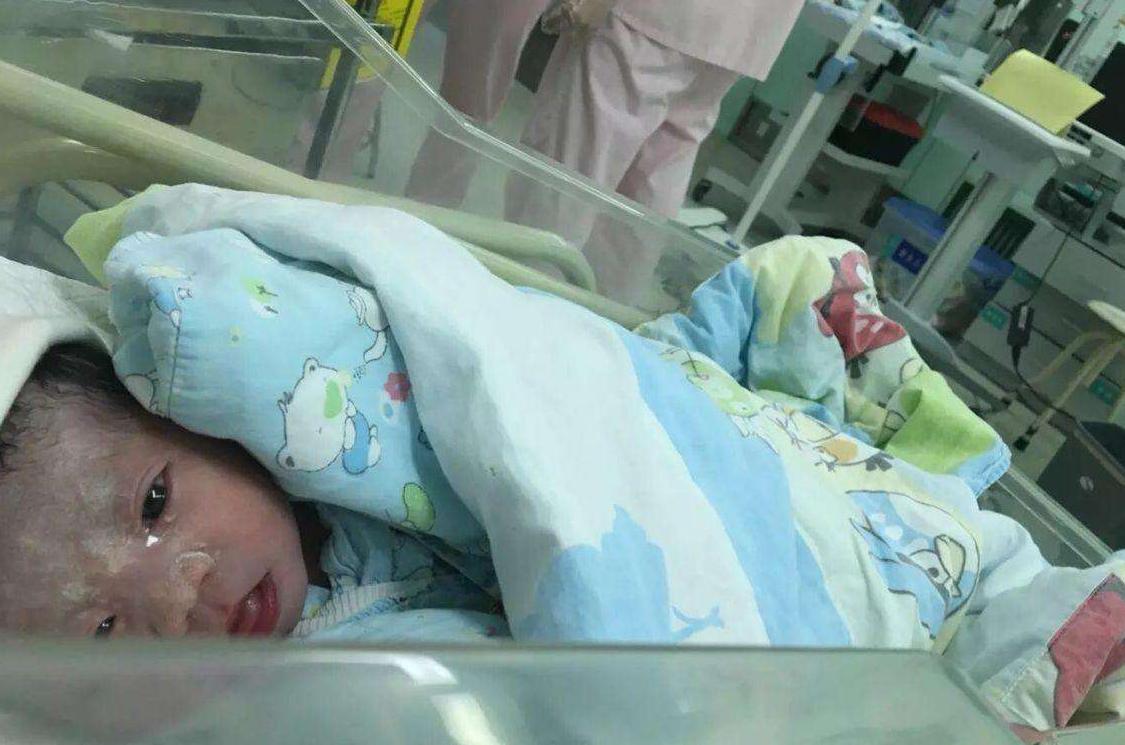 有种整容式成长叫甜馨,有一种整容叫长大后