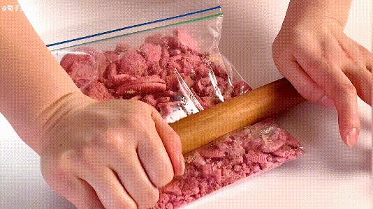 甜品樱花慕斯蛋糕,美到窒息的巧克力甜品