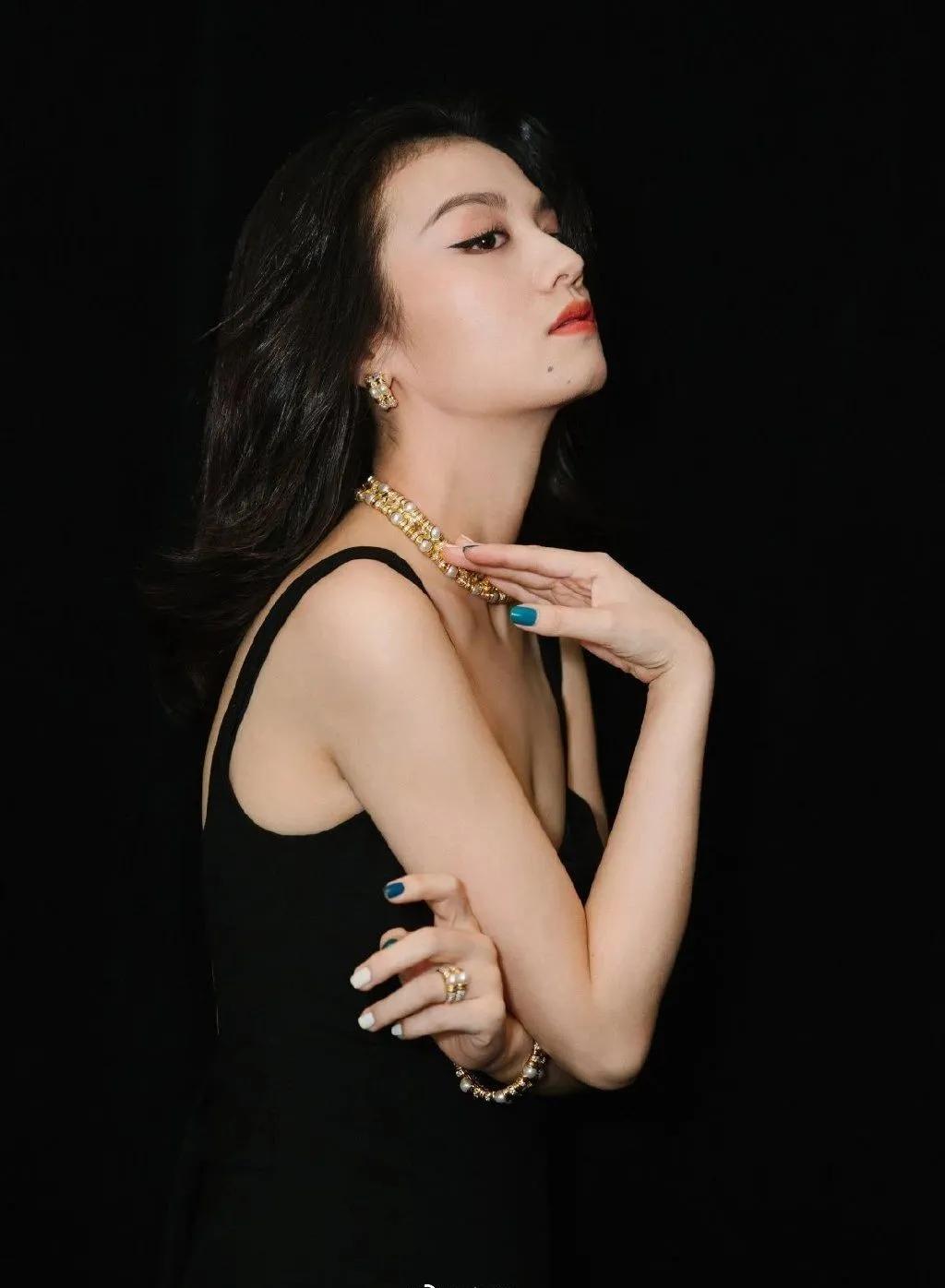 如何垫下巴看起来又翘又尖,怎么垫下巴改善下巴短平