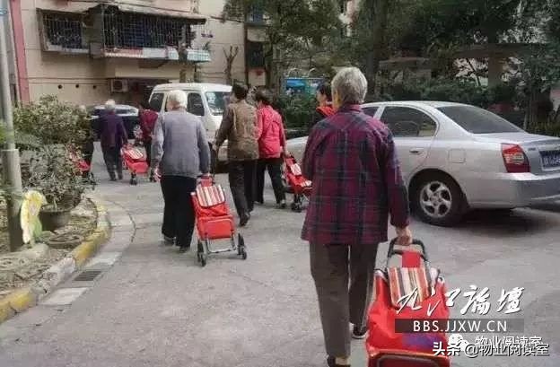 年底了物业提醒业主注意小偷,小偷进家最怕什么晚上