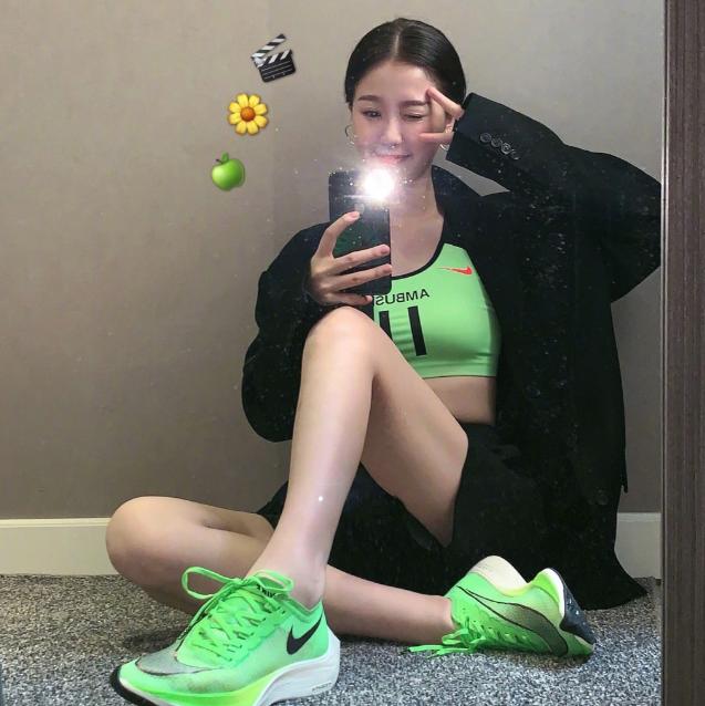 怎么穿才能时髦又好看,别盲目跟着潮流走