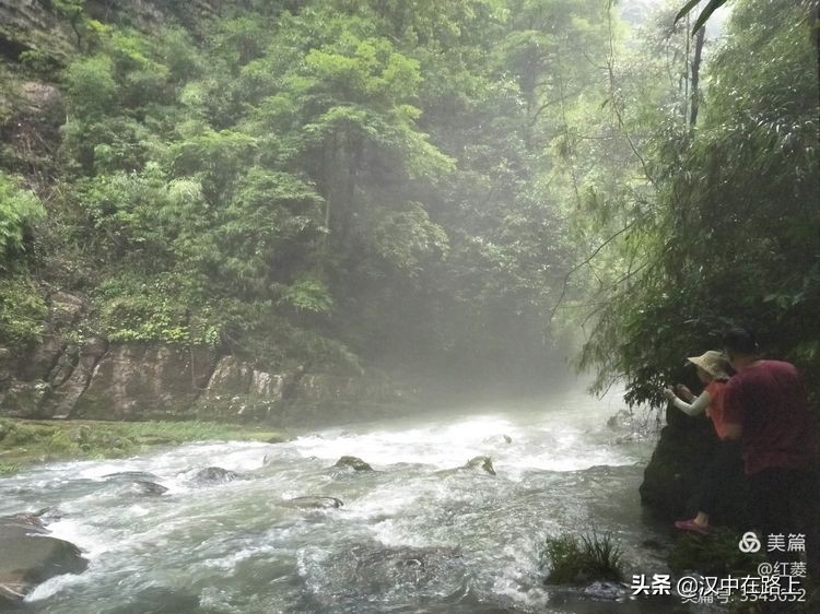 汉中小南海风景视频,汉中小南海地缝