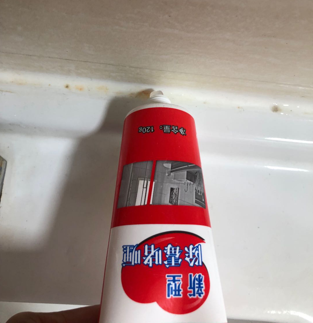 玻璃胶霉斑去除方法,八四消毒液可以除玻璃胶的霉吗