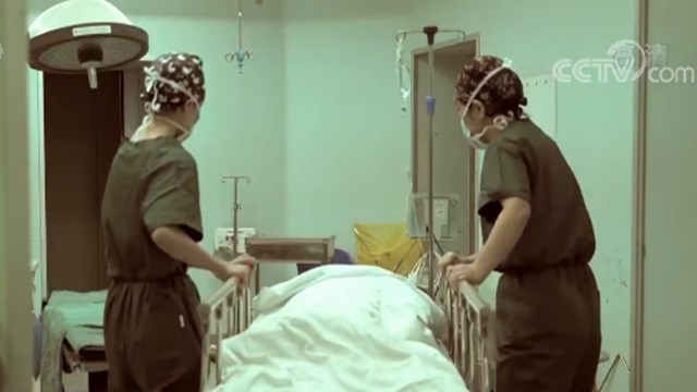 17岁女孩宿舍遭6人轮流殴打事件,女孩被未成年同学殴打后续