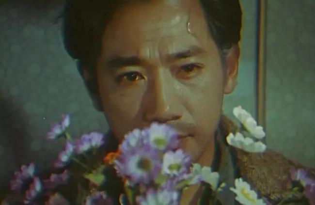 既有实至名归的双黄蛋，也有宁缺毋滥的空缺，最早那届金鸡奖好刚