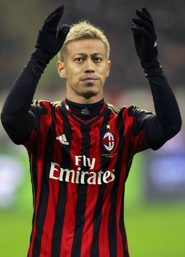 郑智参加了几次亚洲杯,郑智最强中场