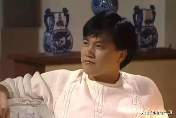 是非在己，毁誉由人，得失不论，不解释就是周星驰的态度