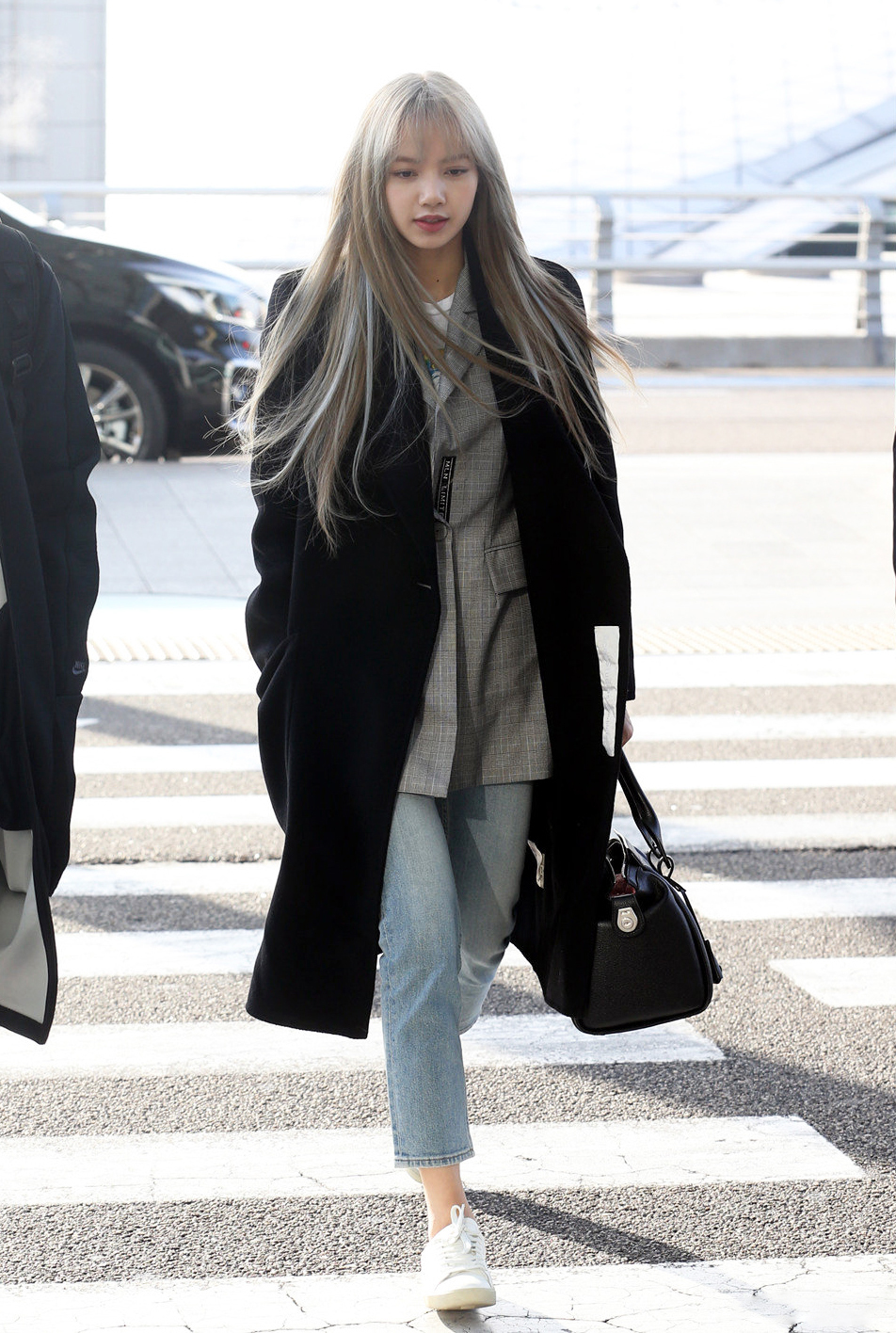 金泰妍冬季穿黑色大衣搭配图片,金泰妍冬季穿什么大衣