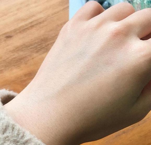 雅顿银胶为啥叫白手套,伊丽莎白雅顿银胶有a醇吗