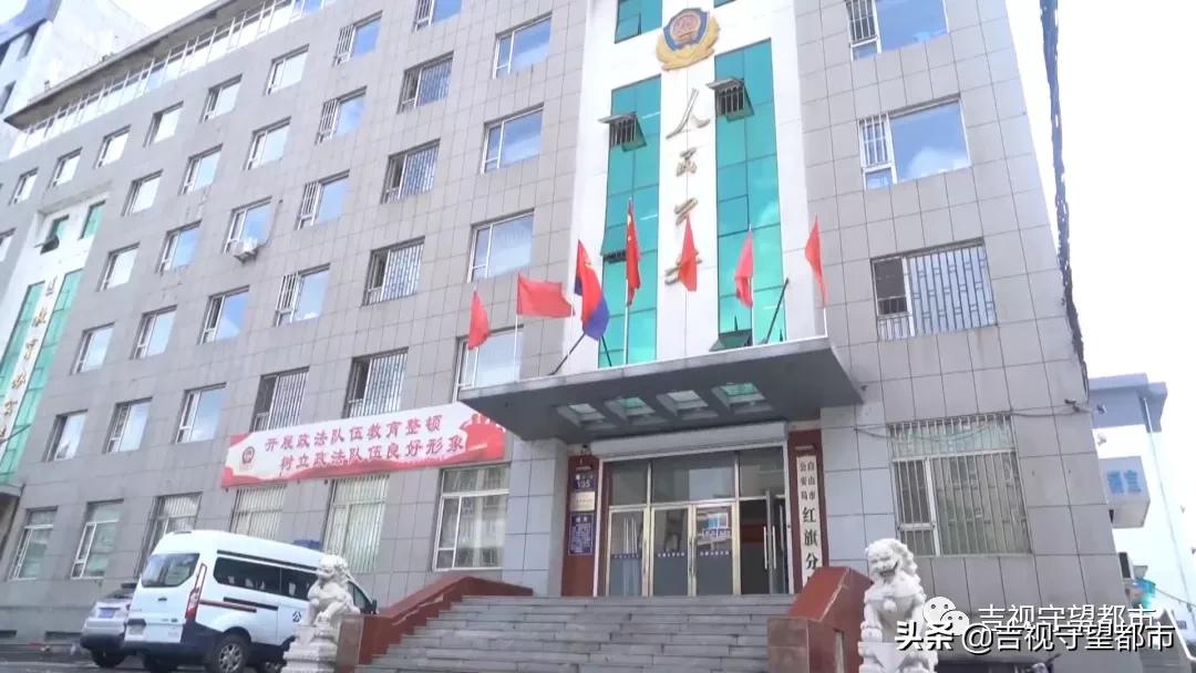 网上的抢红包赌博是刑事案件吗,qq红包涉案100万赌博如何举报