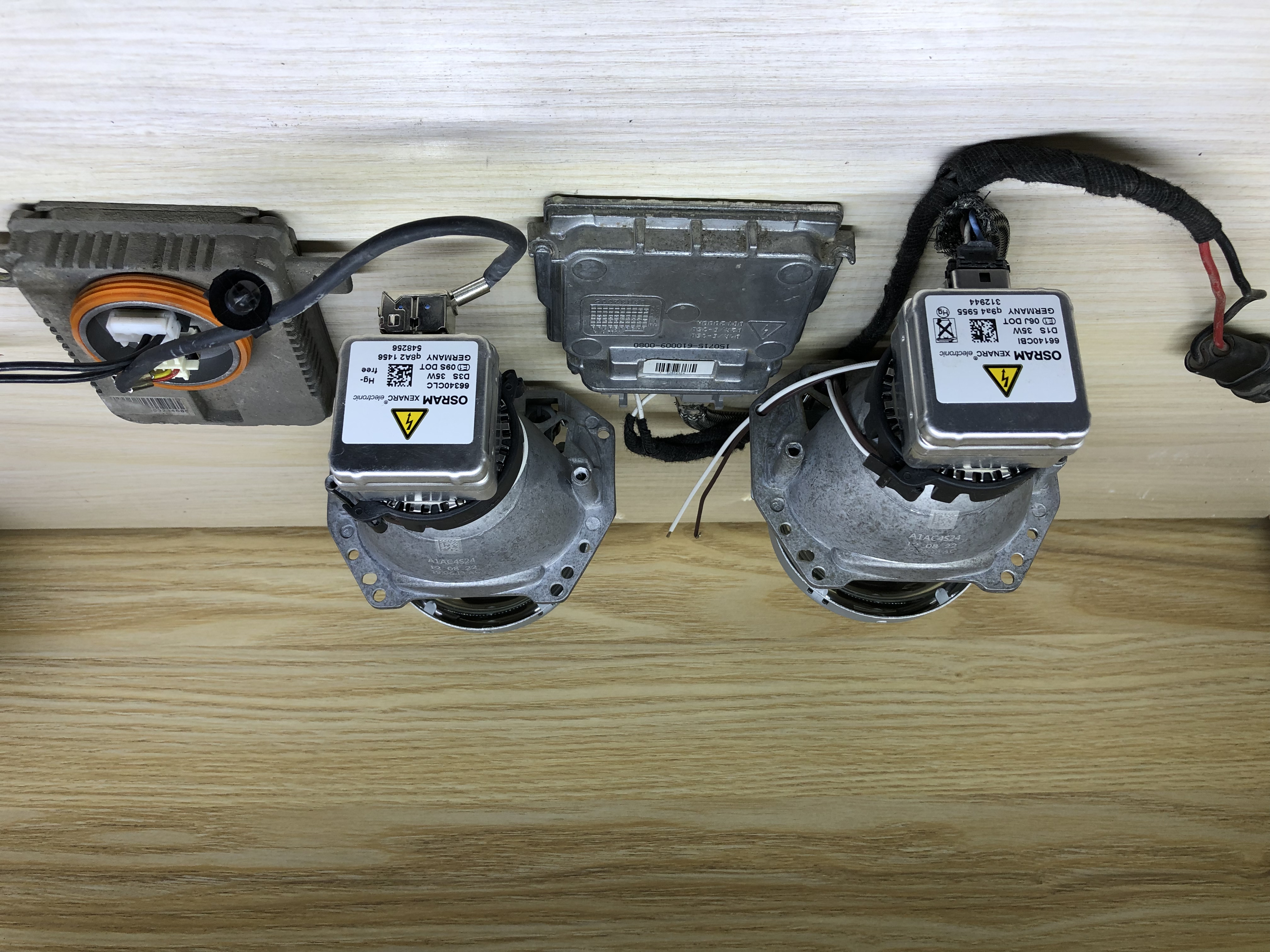 欧司朗哪款透镜性价比高,欧司朗氙气灯d1s和d4s的区别