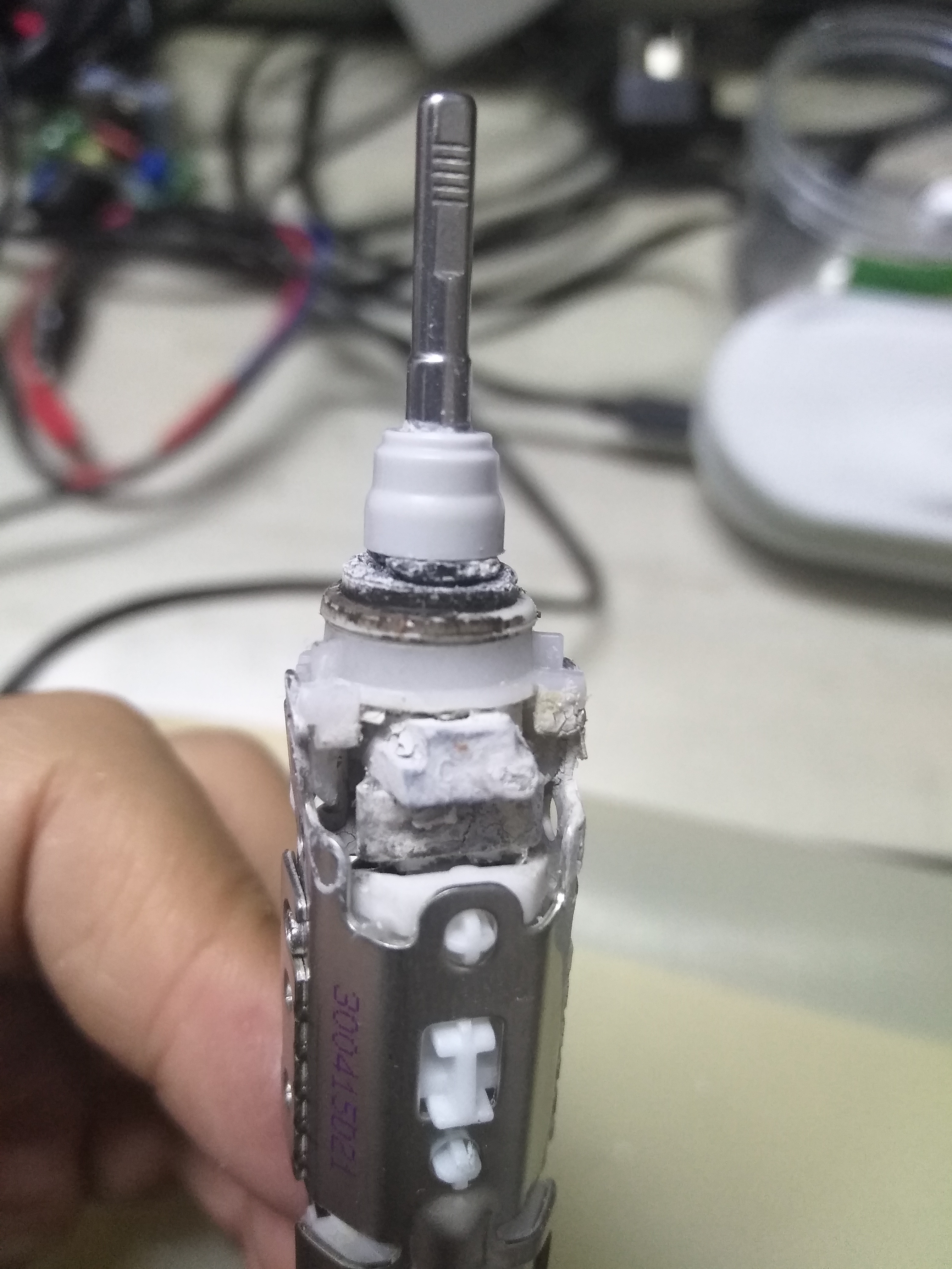 飞利浦电动牙刷6731维修,飞利浦hx99电动牙刷坏了怎么处理