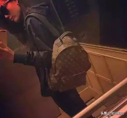 lv老花包大热门,lv黑色老花和棕色老花哪个保值