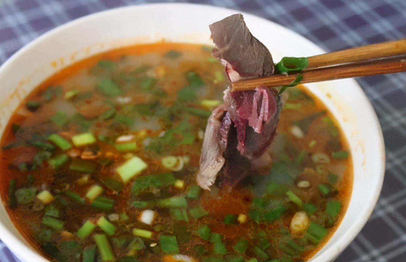 驴肉火烧吃着不香是不是假的,驴肉火烧到底哪里是正宗